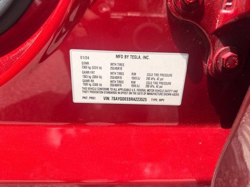 Used 2024 Tesla Model Y Long Range AWD/4WD image 36