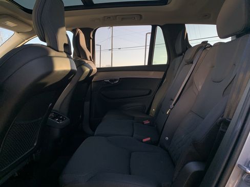 Used 2025 Volvo XC90 B5 Plus image 32