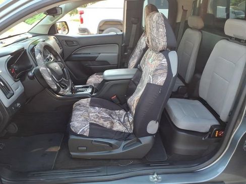 Used 2018 Chevrolet Colorado W/T w/ WT Convenience Package RWD image 18