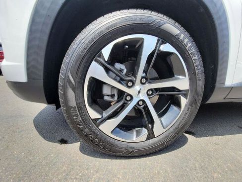 Used 2024 Chevrolet Trax RS FWD image 29