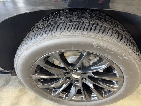 Certified 2023 Cadillac Escalade ESV Sport Platinum w/ LPO, ONYX Package image 20