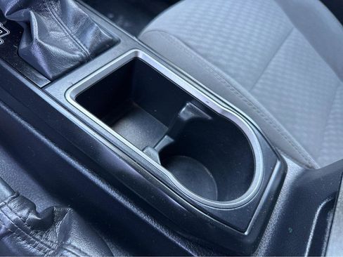 Used 2020 Toyota Tacoma SR image 28