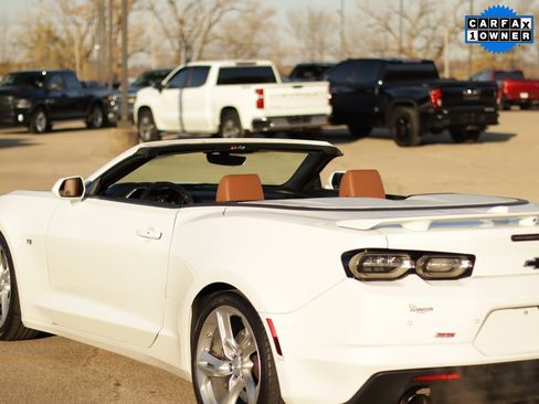 Used 2020 Chevrolet Camaro SS image 10