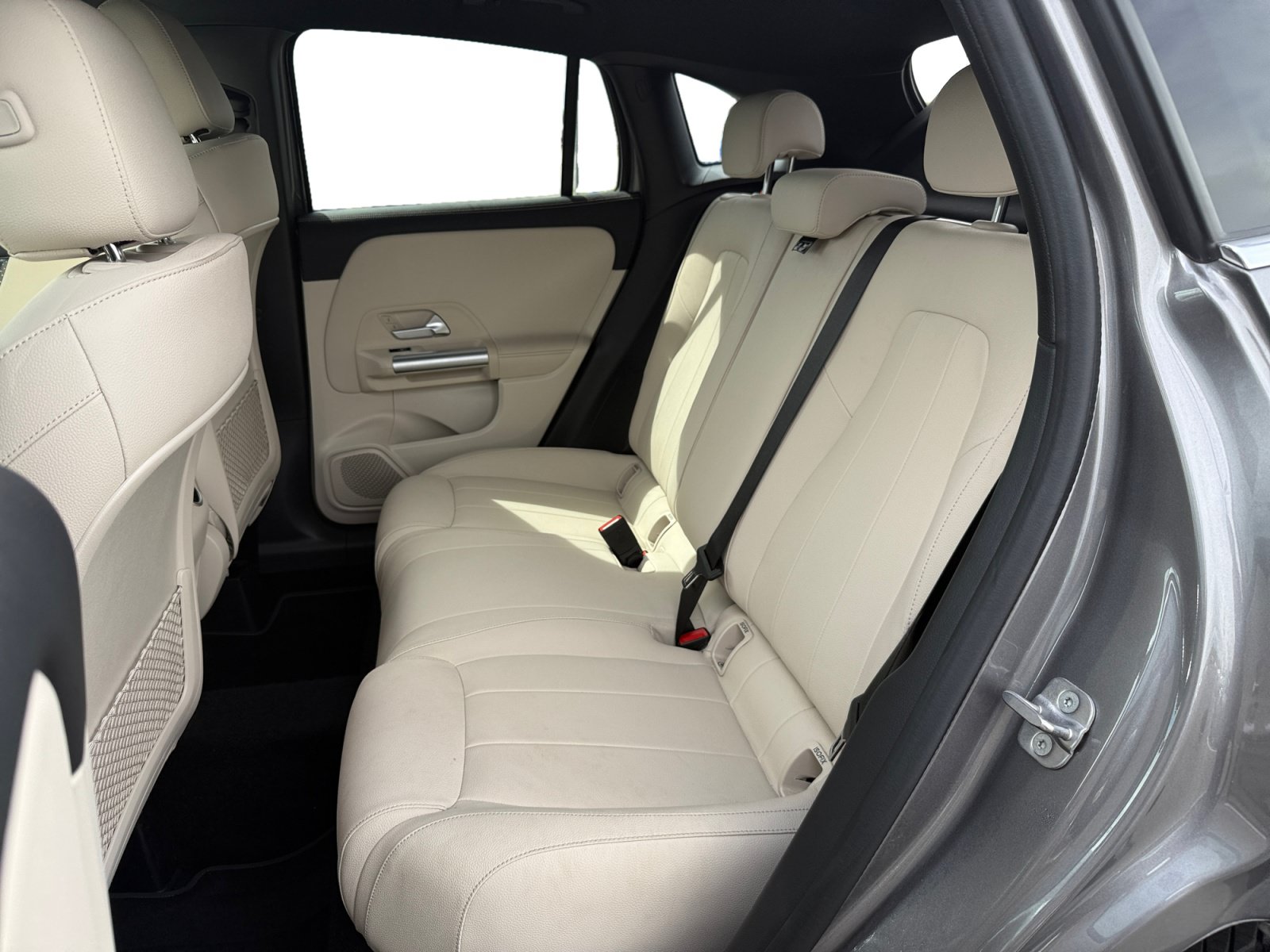 Used 2025 Mercedes-Benz GLA 250 4MATIC image 16