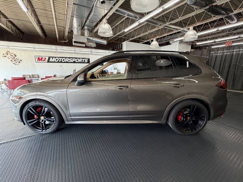 Used 2013 Porsche Cayenne GTS AWD/4WD image 6
