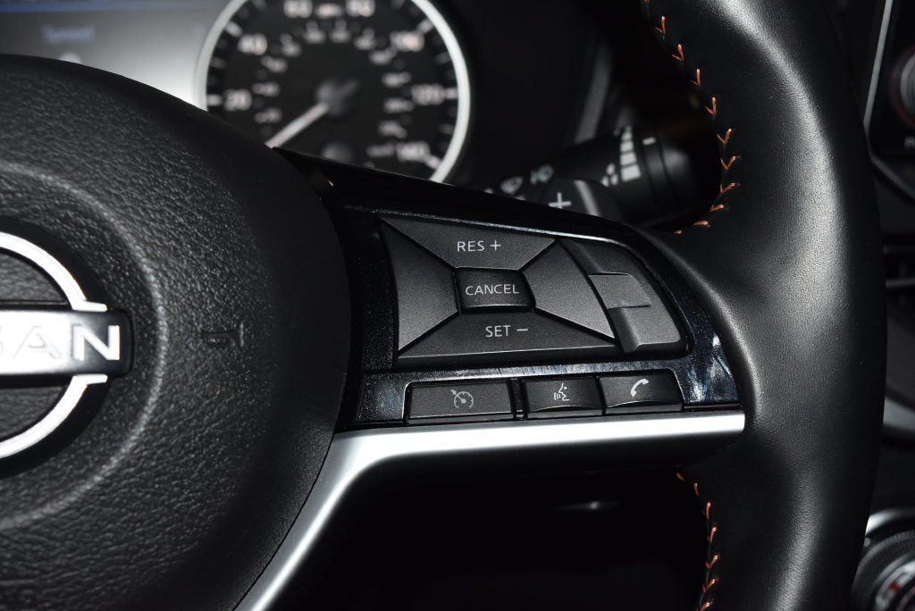 Certified 2025 Nissan Altima 2.5 SR AWD/4WD image 8