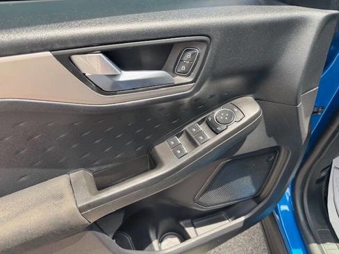 Used 2020 Ford Escape SE image 35