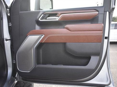 Used 2024 GMC Sierra 3500 Denali Ultimate image 27