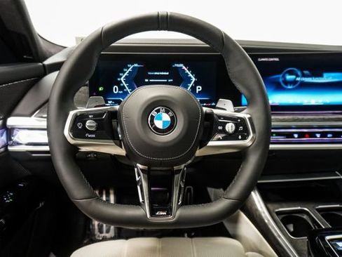 Used 2023 BMW 740i RWD image 13