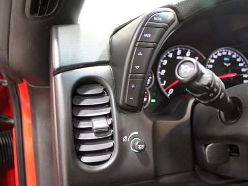 Used 2011 Chevrolet Corvette Coupe w/ 1LT RWD image 27