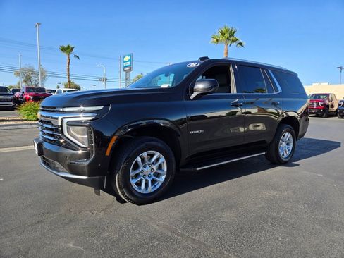 Used 2025 Chevrolet Tahoe LT AWD/4WD image 2