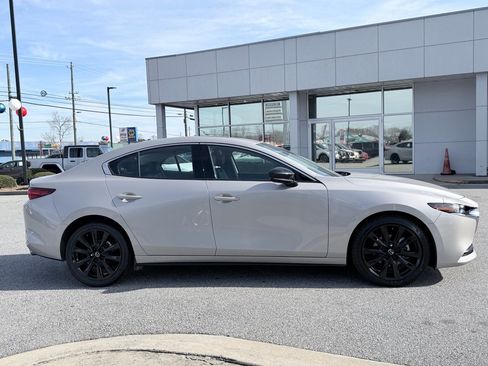 Used 2022 MAZDA MAZDA3 s AWD/4WD image 5