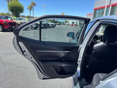 Certified 2021 Toyota Camry SE FWD image 15