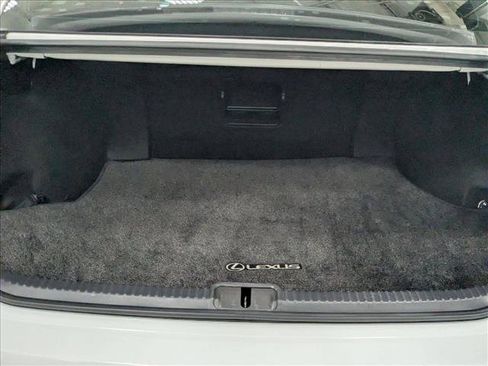 Used 2022 Lexus ES 300h F Sport image 6