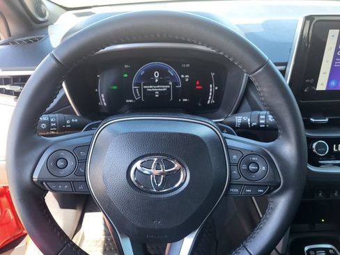 Used 2025 Toyota Corolla Cross AWD Hybrid w/ Convenience Package image 14