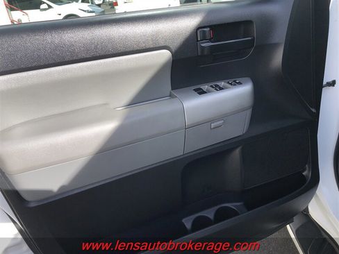 Used 2008 Toyota Sequoia SR5 RWD image 9
