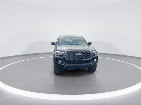Used 2023 Toyota Tacoma TRD Off-Road image 3