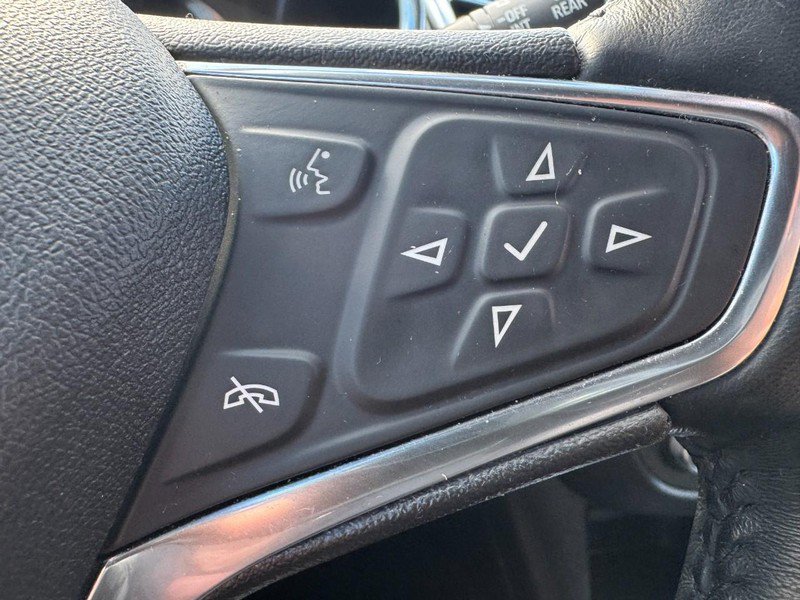 Used 2020 Chevrolet Equinox LT FWD image 17