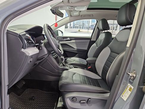Certified 2024 Volkswagen Taos SEL AWD/4WD image 16