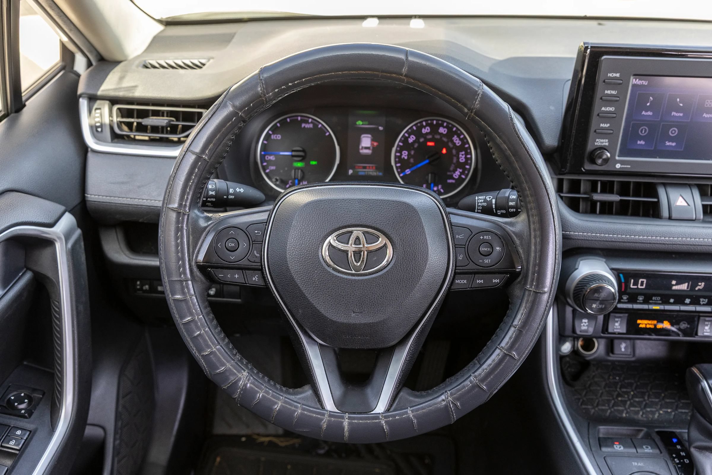 Used 2021 Toyota RAV4 XLE w/ XLE Grade Weather Package AWD/4WD image 31
