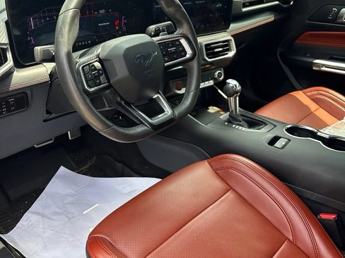 Used 2025 Ford Mustang GT Premium RWD image 10