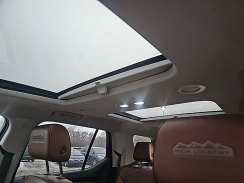 Used 2018 Chevrolet Traverse High Country image 12