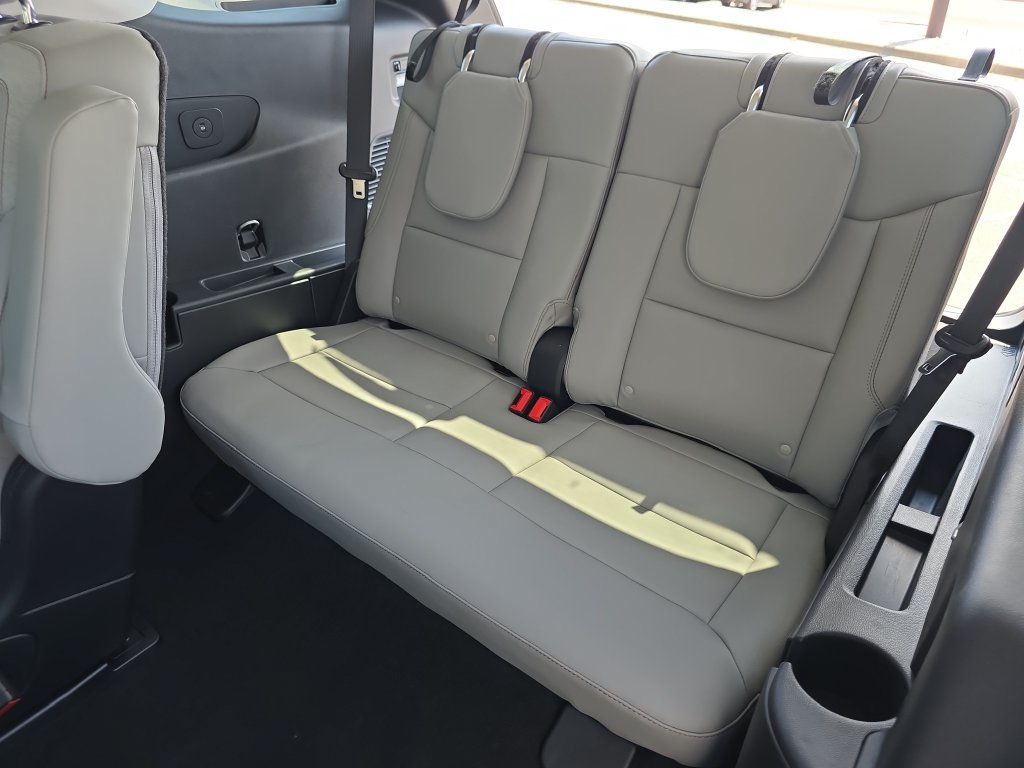 New 2026 Ford Explorer Active w/ Active Comfort Package RWD image 32