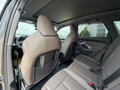 Used 2025 Audi Q5 Premium Plus w/ Premium Plus AWD/4WD image 22