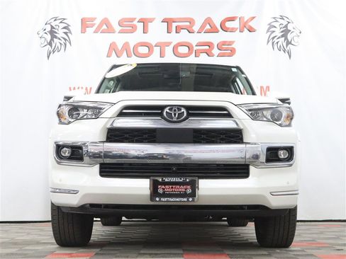 Used 2022 Toyota 4Runner Limited AWD/4WD image 4