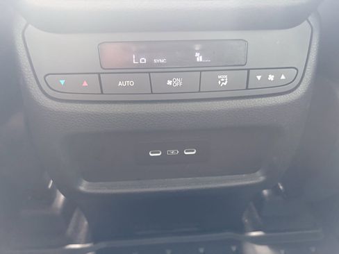 Certified 2025 Honda Pilot EX-L image 45