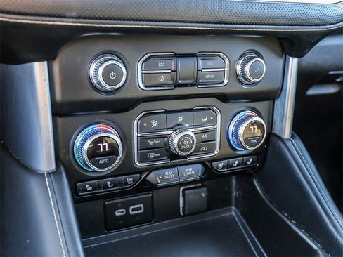 Used 2021 GMC Yukon SLT w/ SLT Premium Package image 37