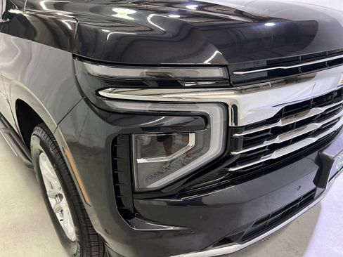 Used 2026 Chevrolet Suburban LT w/ Comfort Package AWD/4WD image 5