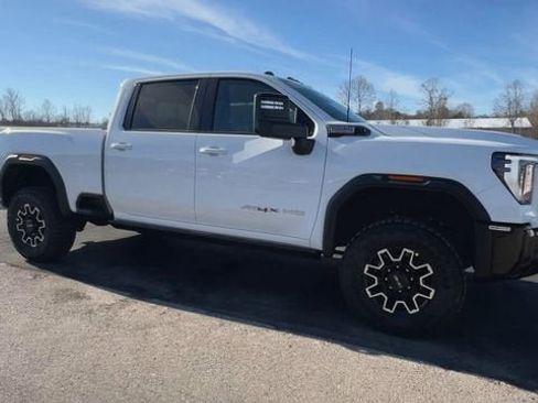 New 2026 GMC Sierra 2500 AT4X image 2