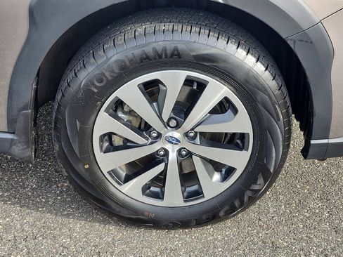 Used 2023 Subaru Outback Premium image 8