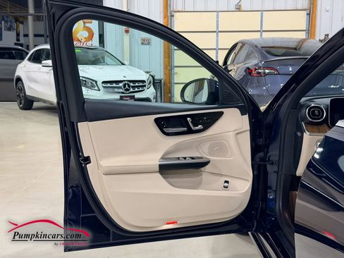 Used 2022 Mercedes-Benz C 300 4MATIC Sedan image 19