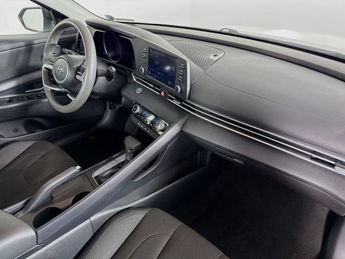 Used 2023 Hyundai Elantra SEL image 35