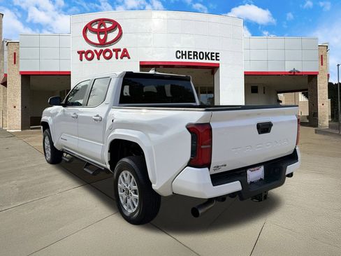 Used 2024 Toyota Tacoma SR5 image 7