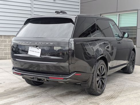 New 2026 Land Rover Range Rover SE image 5
