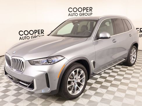 Used 2026 BMW X5 xDrive40i AWD/4WD image 11