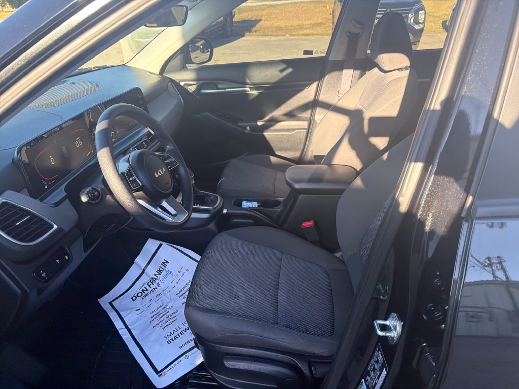 Used 2024 Kia Seltos LX AWD/4WD image 13