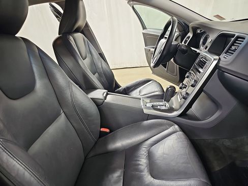 Used 2012 Volvo S60 T5 image 13