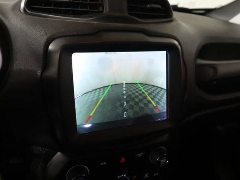 Used 2018 Jeep Renegade Trailhawk w/ UConnect 8.4 Nav Group image 6