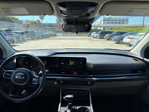 Used 2026 Kia Carnival FWD image 36
