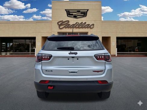 Used 2024 Jeep Compass Trailhawk AWD/4WD image 4