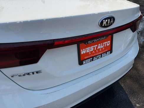 Used 2020 Kia Forte LXS FWD image 28
