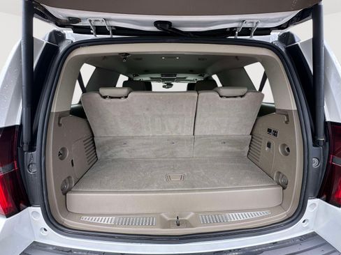 Used 2019 Chevrolet Tahoe Premier AWD/4WD image 33