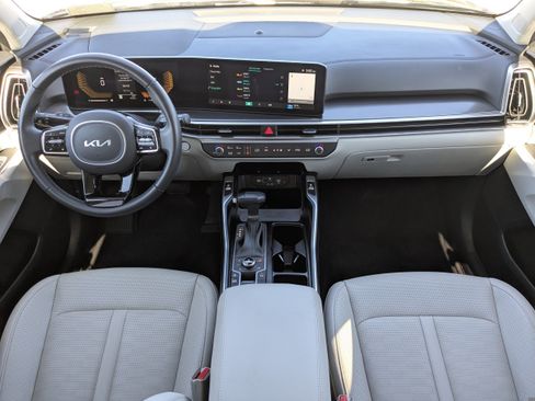 Certified 2025 Kia Sorento S image 18