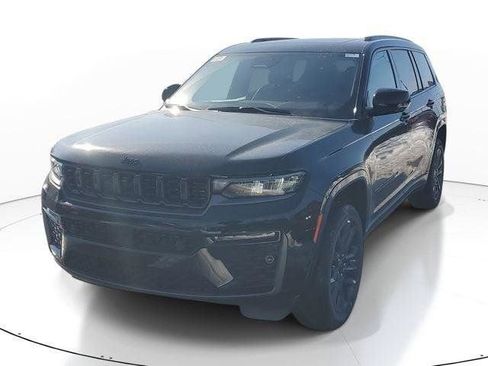 New 2026 Jeep Grand Cherokee L Limited AWD/4WD image 2