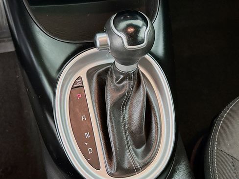 Used 2018 Kia Soul + FWD image 19