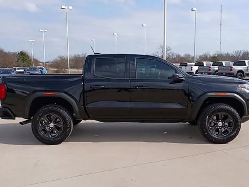 Used 2024 GMC Canyon Elevation w/ Convenience Package image 9